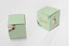 Gouden letter met bloemen