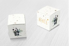 Kleine panda met blaadjes vast Kleine panda met blaadjes vast