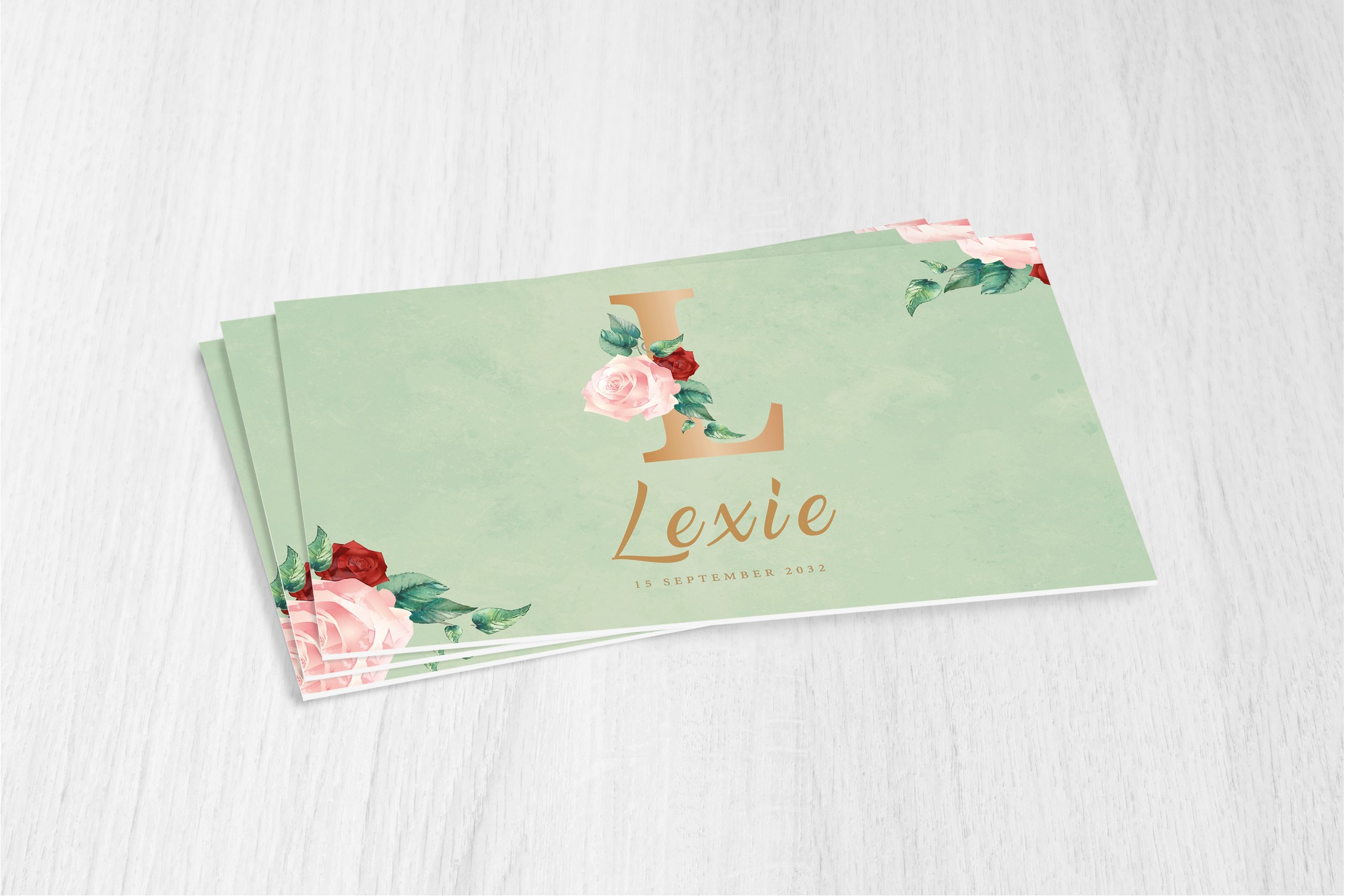 Gouden letter met bloemen