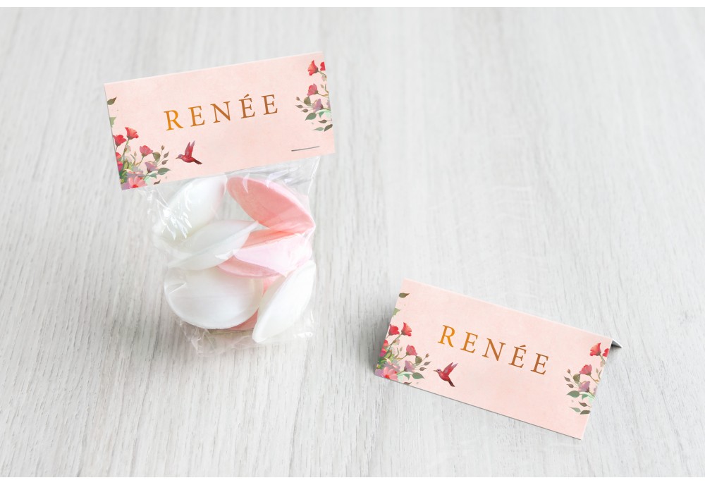 Vogel met roze bloemen