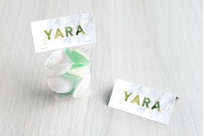 Naam met groene bladjes