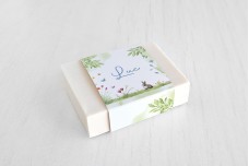 Konijn met bloemen