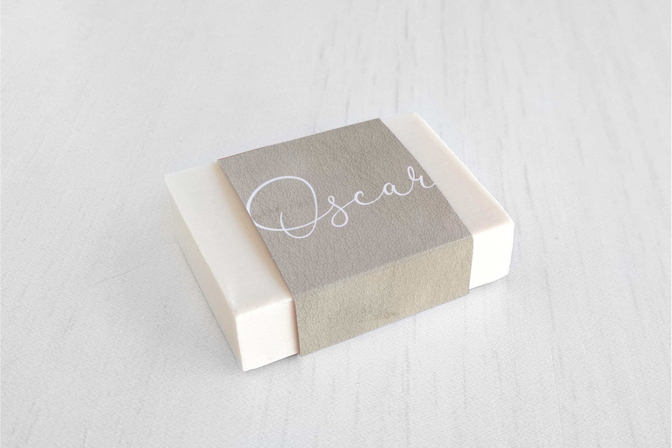Beige met naam